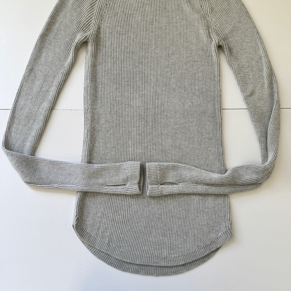 Lululemon Cabin Yogi Long Sleeve Heathered Medium Gray Sweater Shirt Top Sz 2 - Picture 9 of 14